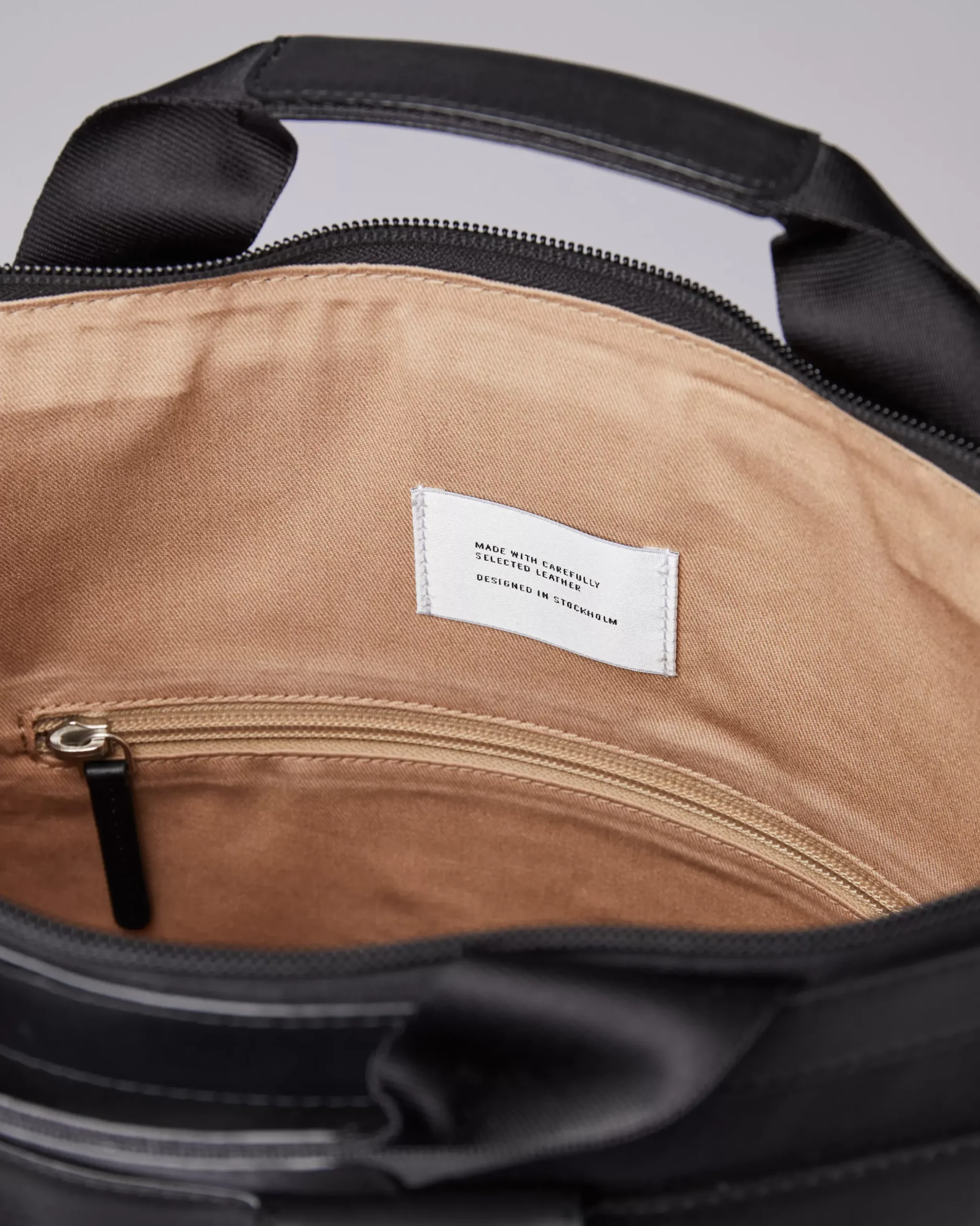 Sandqvist Beenie Leather Black> Laderprodukter